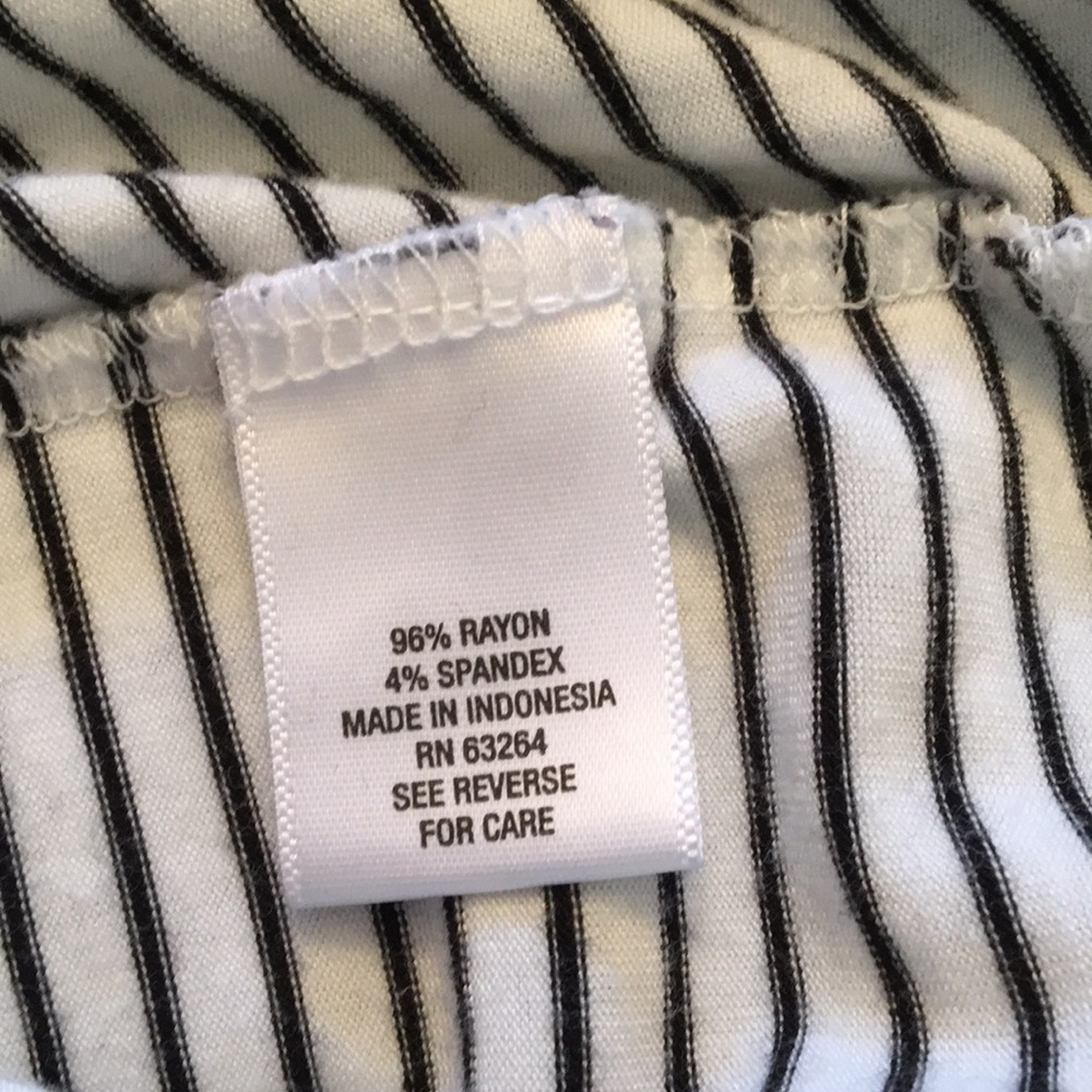 DB Sunday Hello Weekend Dolman Tee - Picture 4 of 4